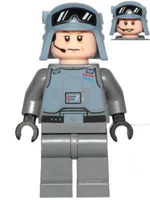 General Maximillian Veers - Helmet with Goggles Print
